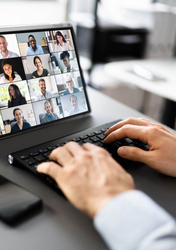 Liderazgo adaptativo y entornos híbridos en el trabajo en equipo